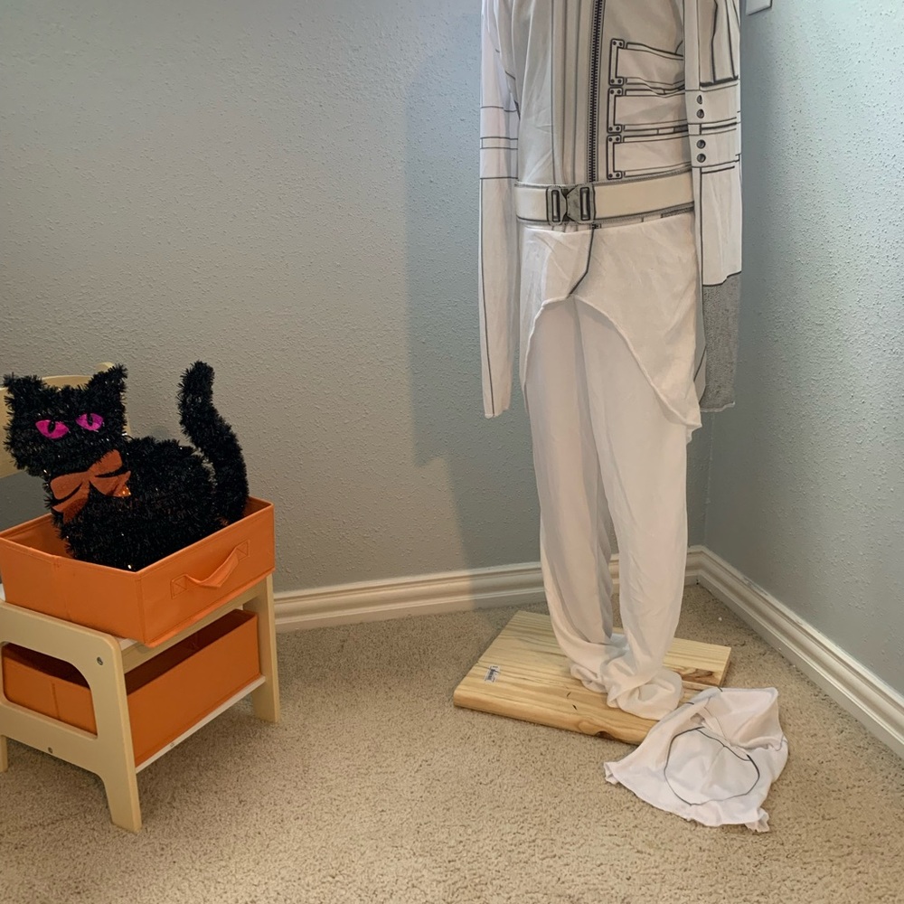 Hasbro Kids Costume in White and Gray